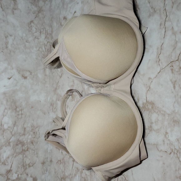 Bali beige slighly padded bra bundle of 4 size 34B - Picture 1 of 6